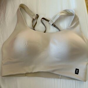 Brand New On Sports Bra Top medium